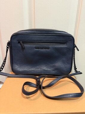 Michael Kors Jet Set Dark Navy Pebbled Leather Crossbody
